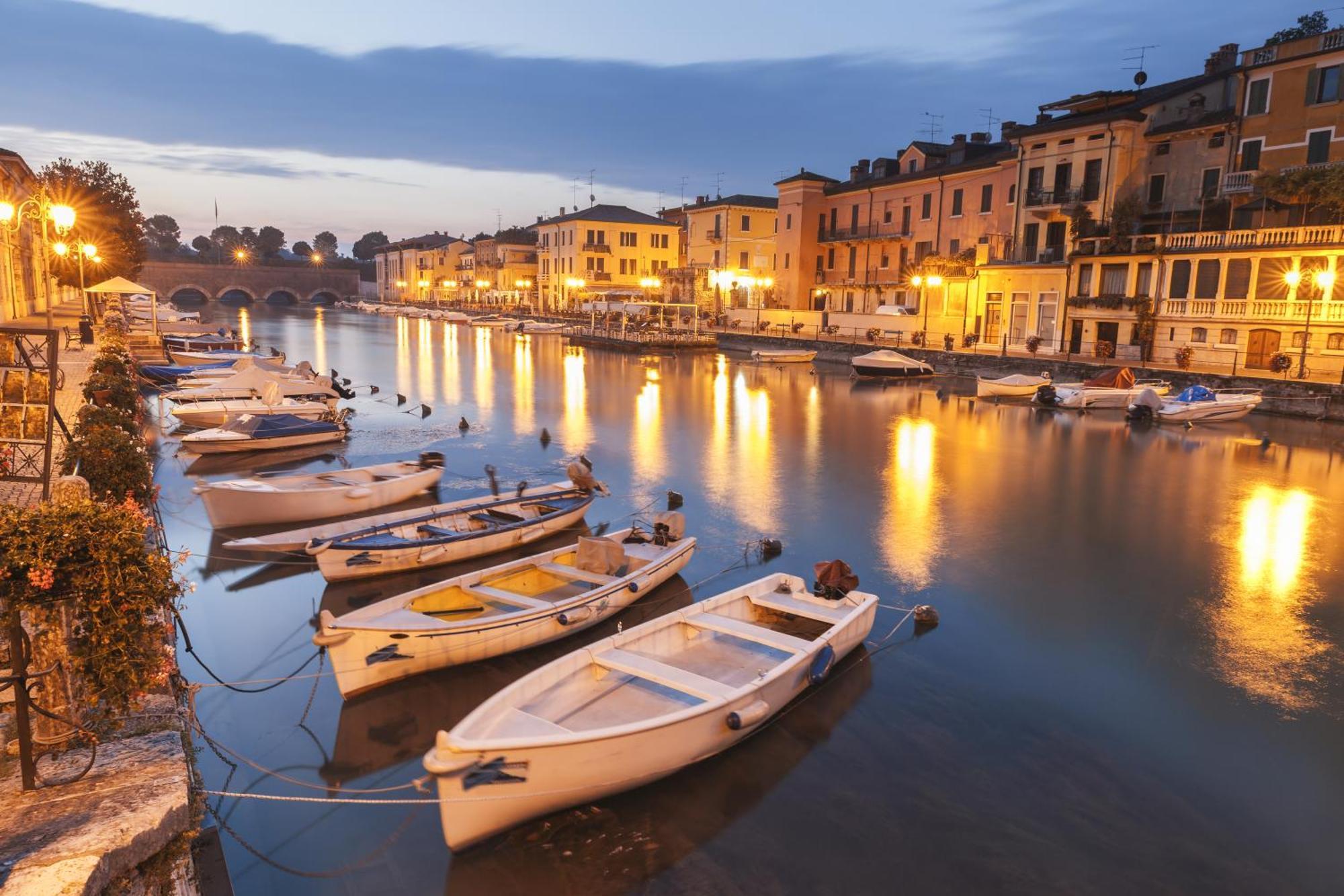Appartamento Di Tommaso - Happy Rentals Desenzano del Garda Zewnętrze zdjęcie